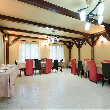 Hotel Pensiunea Bobu Izvoru Muntelui Zewnętrze zdjęcie