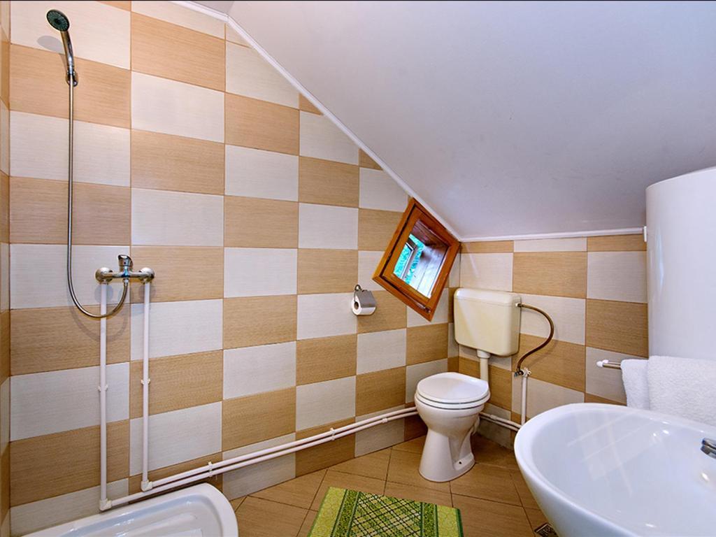Hotel Pensiunea Bobu Izvoru Muntelui Zewnętrze zdjęcie